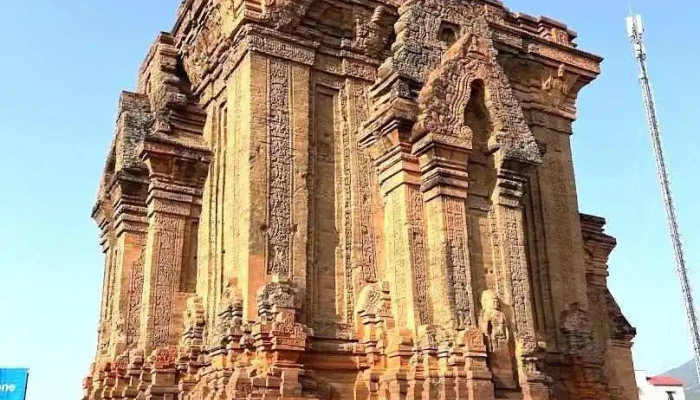 Di tích Tháp Chăm Hòa Lai - Ninh Thuận