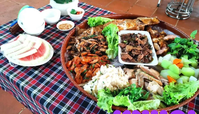 Diem Du Lich Sinh Thai Dao Dua Thuc Pham Va Do Uong - Hòa Bình