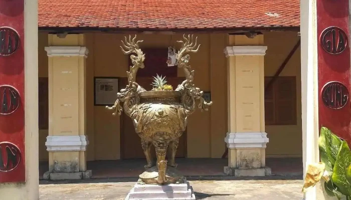 Dinh Long Thanh Tat Ca - Vĩnh Long