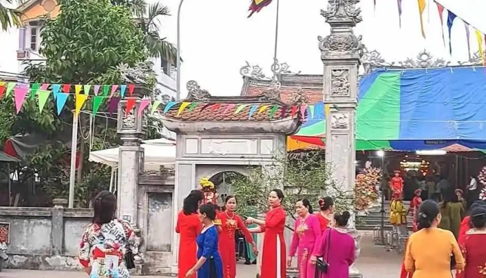 Dinh Ngoc Canh Video - Vĩnh Phúc