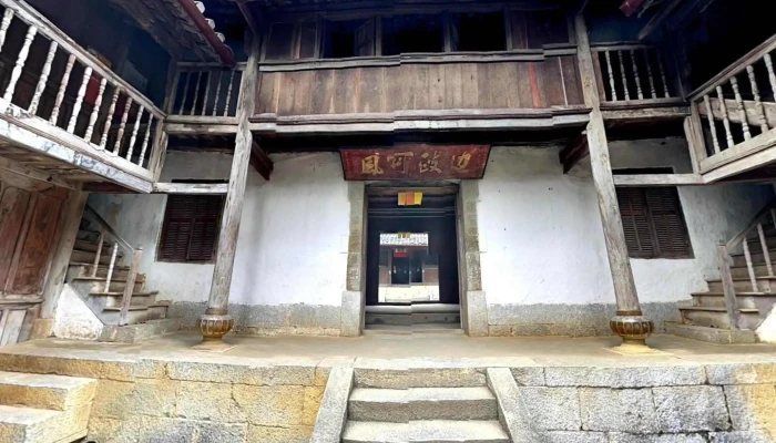 Dinh Vua Meo Che Do Xem Pho Va 360deg - Hà Giang