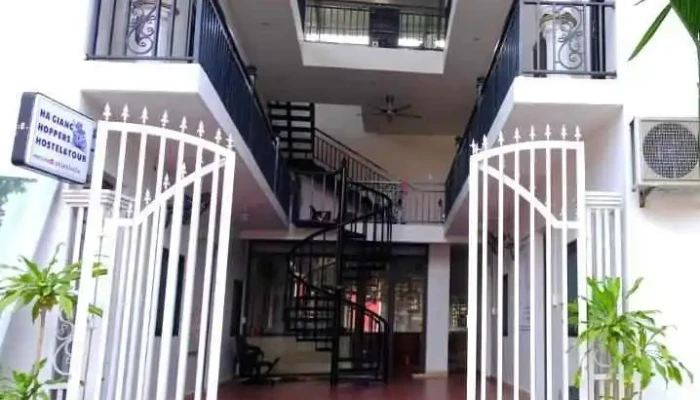 Ha Giang Hoppers Hostel And Tour -  Ngoai That - Hà Giang