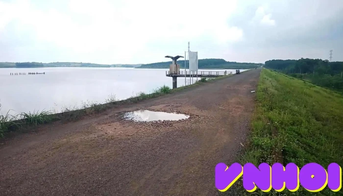 Ho Chua Nuoc Dong Xoai Video - Bình Phước