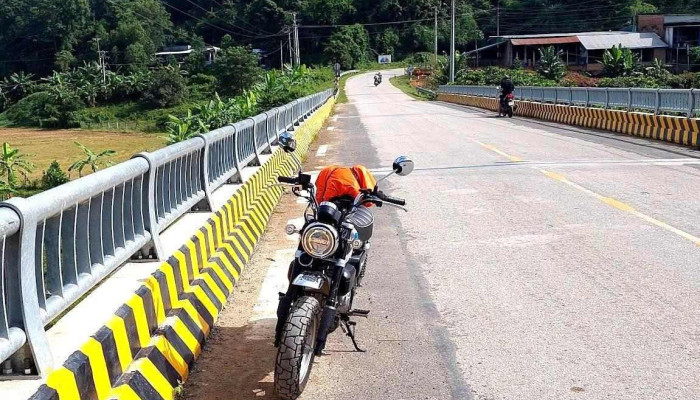 Ho Tien   La Ngau Ngoai That - Bình Thuận