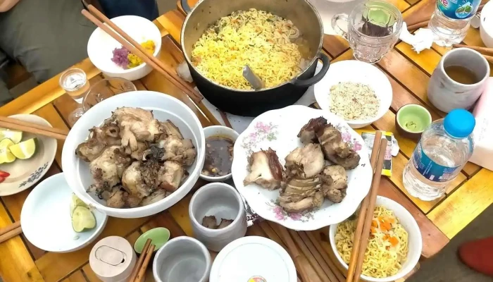 Homestay Toan Tra Tram Tau Thuc Pham Va Do Uong - Yên Bái
