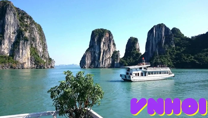 Hòn Trống Mái Hạ Long - Hòn Trống Mái