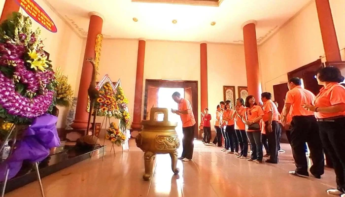 Khu Luu Niem Nguyen Thi Dinh Che Do Xem Pho Va 360deg - Bến Tre