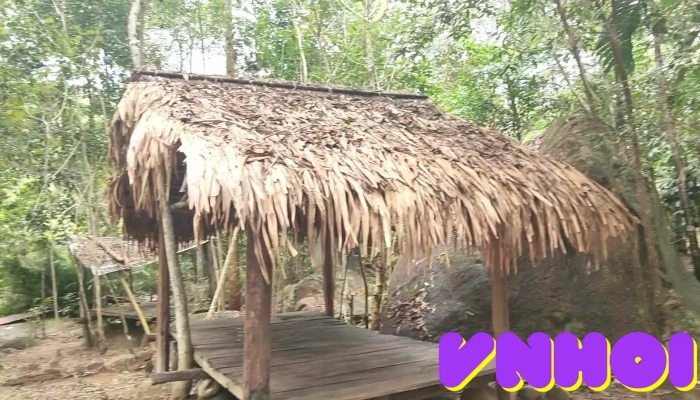Khu Nghi Mat Suoi Lach Cua Khach Tro - Khánh Hòa