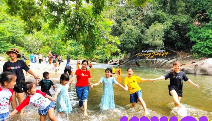 Khu nghỉ mát Văng Phột - Nghệ An