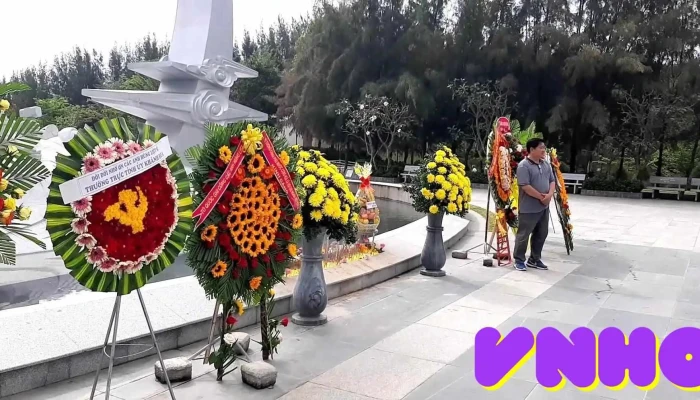 Khu Tuong Niem Chien Si Gac Ma Vat Tuong Niem - Khánh Hòa