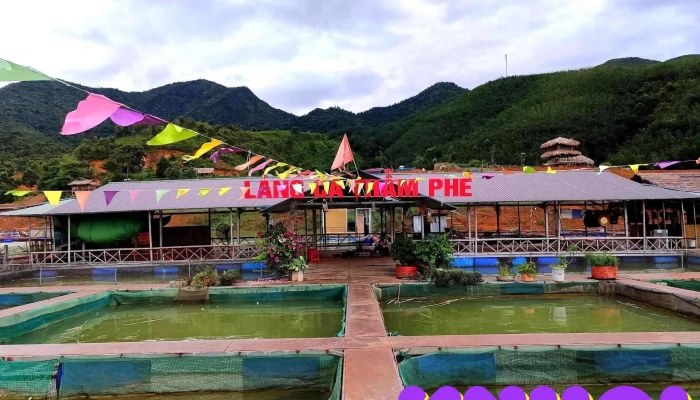Làng Cá Thẳm Phé - Than Uyên