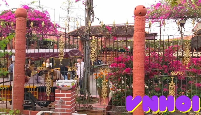 Lang Gom Tu Buoi Video - Vĩnh Long