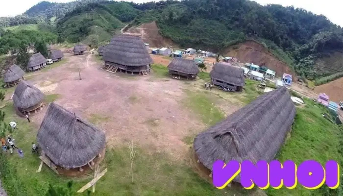 Lang Truyen Thong Cotu Tay Giang Nui - Quảng Nam