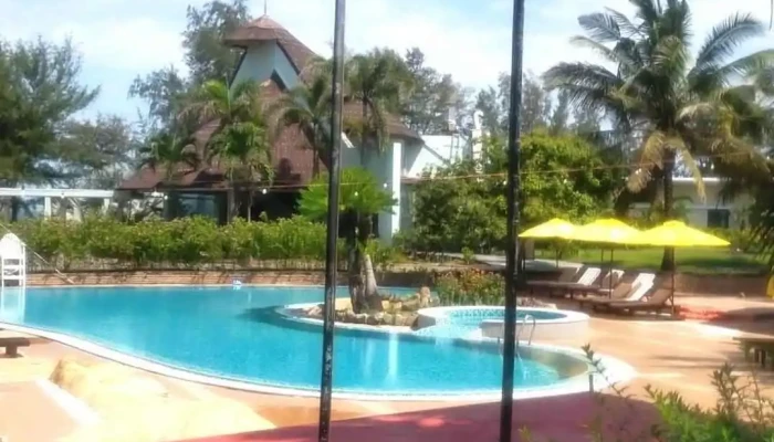 Lazi Beach Resort Mom Da Chim Video - Bình Thuận