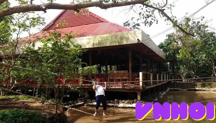 Nha Hang Con Phung Video - Bến Tre