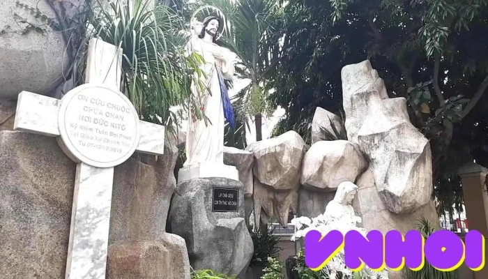 Nha Tho Chanh Toa Duc Me Vo Nhiem Nguyen Toi  Giao Phan My Tho Video - Tiền Giang