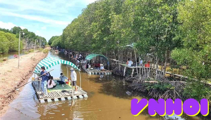 Nong Trai Tom Khoe Cua Chu So Huu - Bạc Liêu