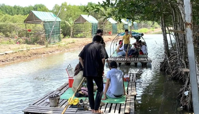 Nong Trai Tom Khoe Tat Ca - Bạc Liêu