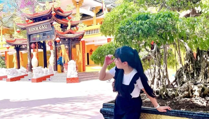 Nui Cau Moi Nhat - Bình Dương