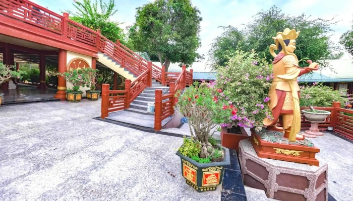 Phuoc Lam Tu   Chua Lau Che Do Xem Pho Va 360deg - An Giang