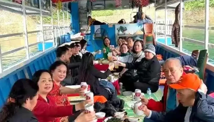 Sinh Tour Viet Nam Cua Chu So Huu - Hà Nội