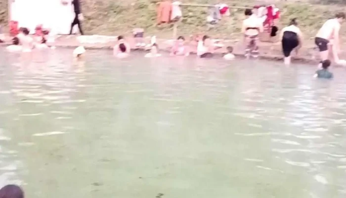 Suoi Khoang Nong Ban Hoc Van Chan Video - Yên Bái