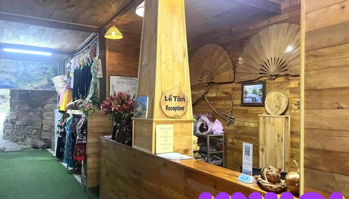 Suoi Nuoc Nong Tram Tau Khong Gian Ben Trong - Yên Bái
