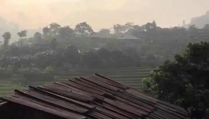 Suoi Nuoc Nong Tram Tau Video - Yên Bái
