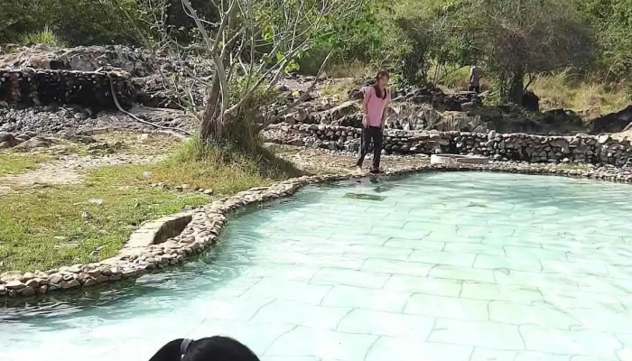 Suoi Nuoc Nong Truong Xuan Video - Khánh Hòa