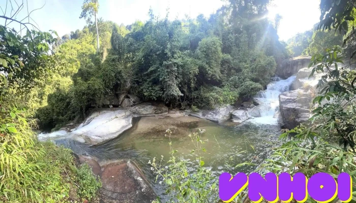 Thác Tình Tang waterfall - Đạ Long