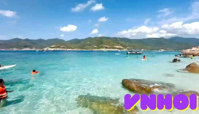 Tour Du Lich Dao Binh Hung Mr Bach Video - Khánh Hòa