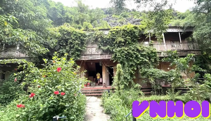 Trang An Lim Garden -  Cua Khach Tro - Ninh Bình