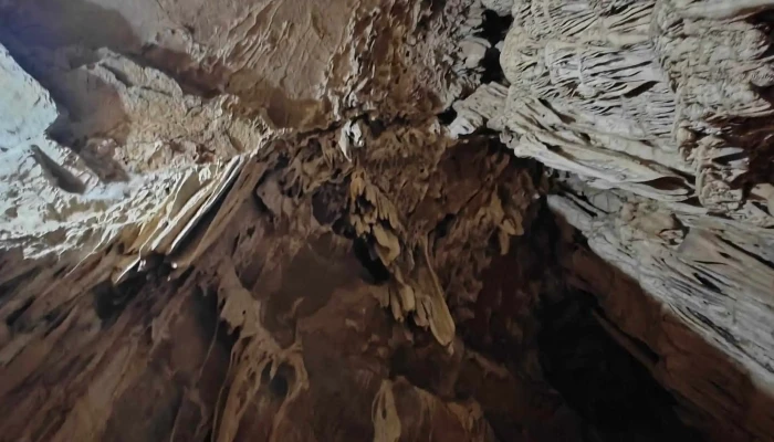 Vai Gioi Cave -  Nui - Ninh Bình