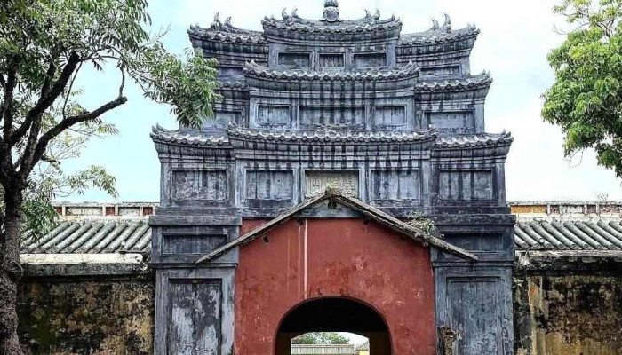 Điện Phụng Tiên - Thành Phố Huế